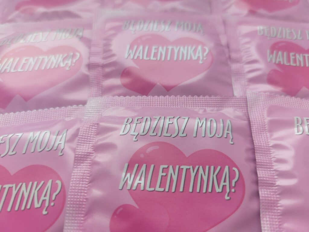 Walentynki 14 lutego - Prezerwatywy z nadrukiem Będziesz moją Walentynką?
